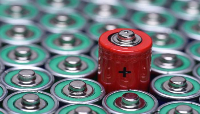 واردات و ترخیص باتری از گمرک | شرکت ترخیص کالا آریاناجم